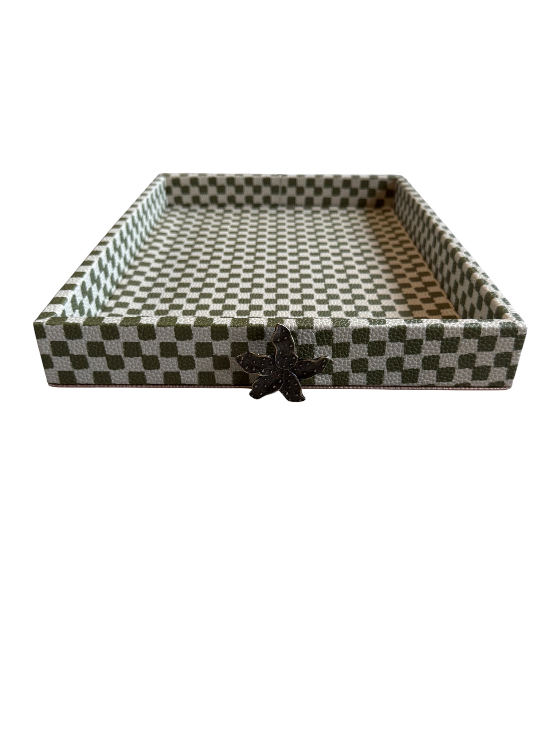 Charola rectangular mediana, diseño tronco con herraje de lirio - Image 3